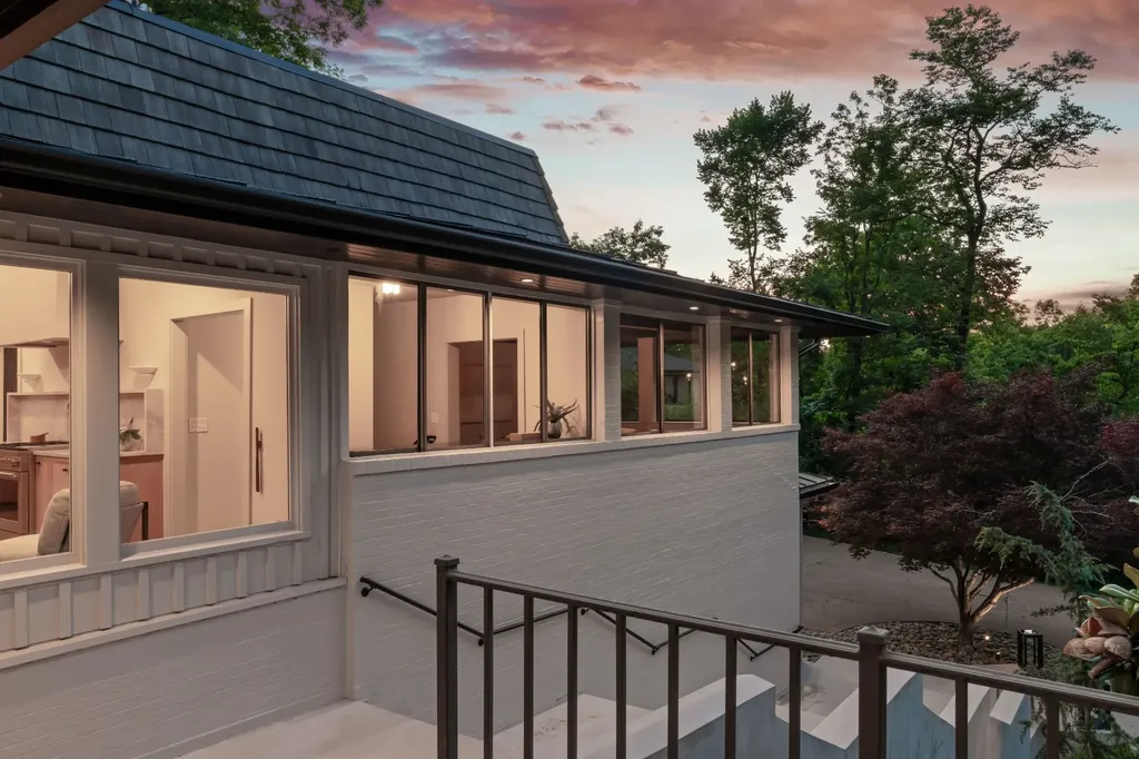 1147 Crater Hill Drive Nashville TN 37215