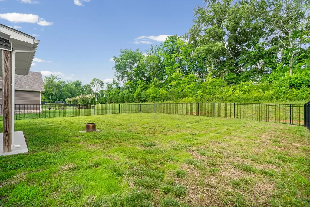 1287 Highgrove Lane Clarksville TN 37043
