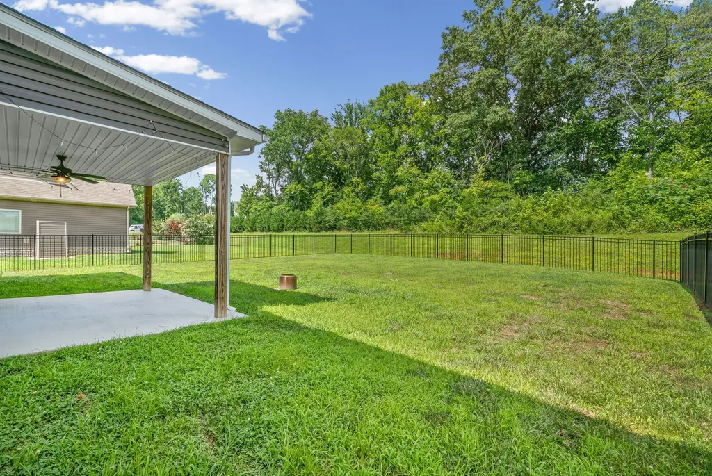 1287 Highgrove Lane Clarksville TN 37043