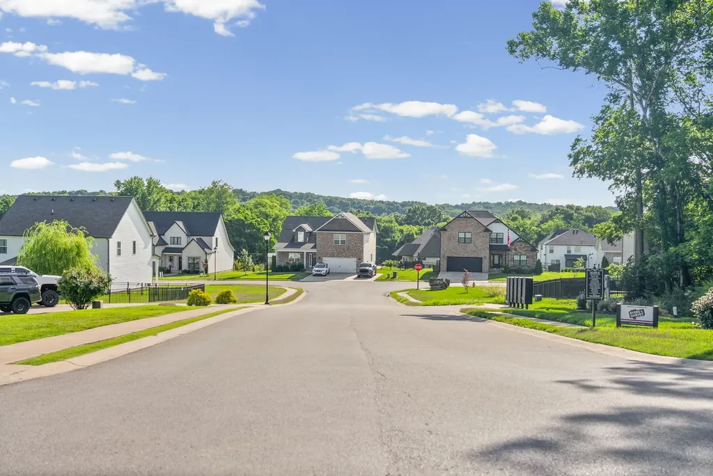 1287 Highgrove Lane Clarksville TN 37043