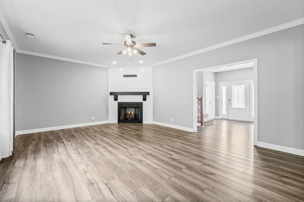1287 Highgrove Lane Clarksville TN 37043