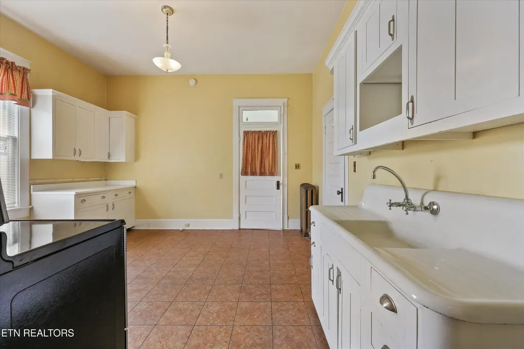 425 S Court Street Maryville TN 37803