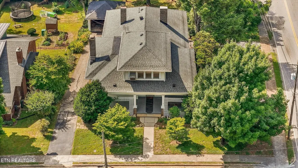 425 S Court Street Maryville TN 37803