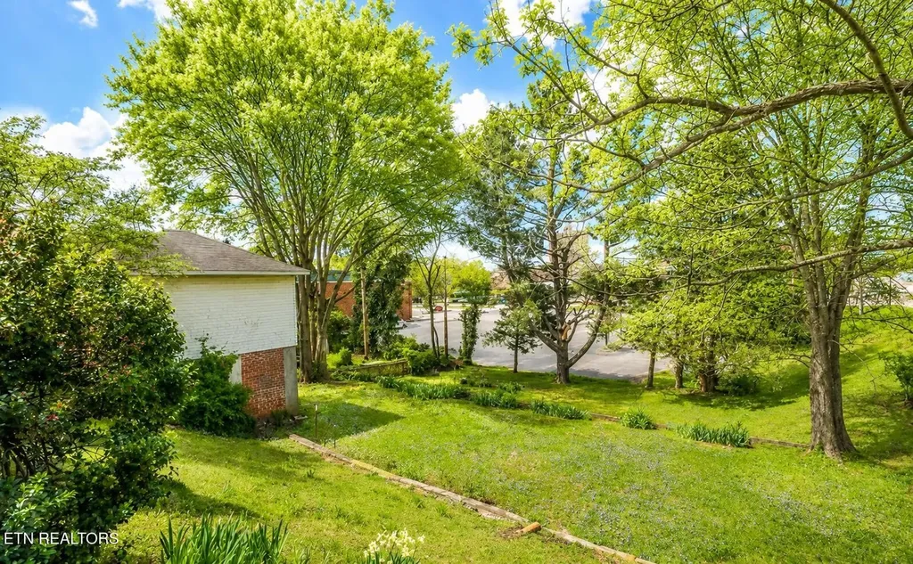 425 S Court Street Maryville TN 37803