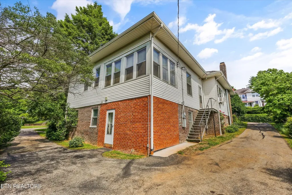 425 S Court Street Maryville TN 37803