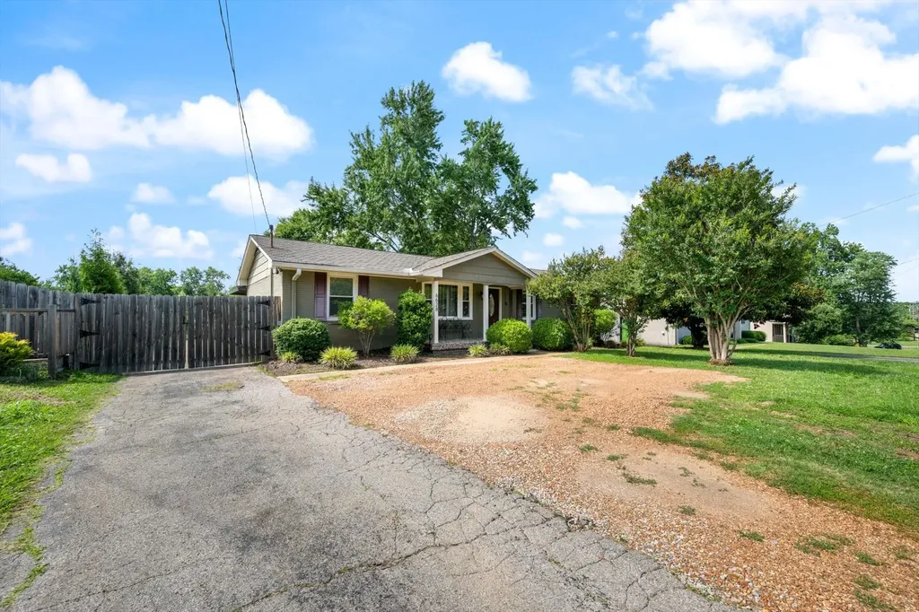 6628 Cabot Drive Nashville TN 37209