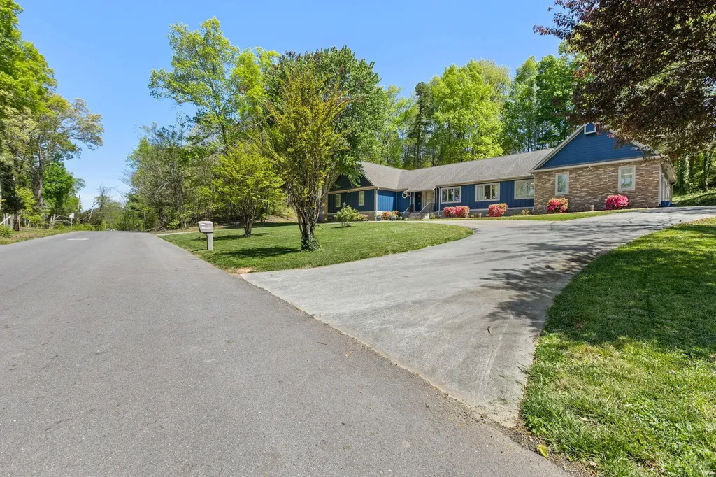 3502 Windsor Circle, NE Cleveland TN 37312