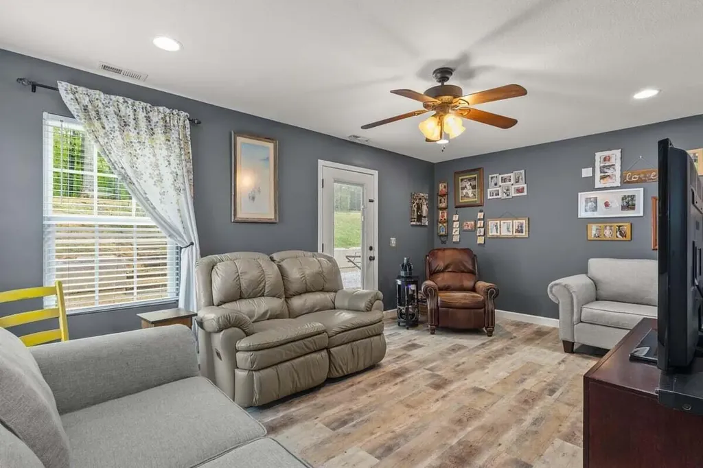 158 Park Avenue Madisonville TN 37354