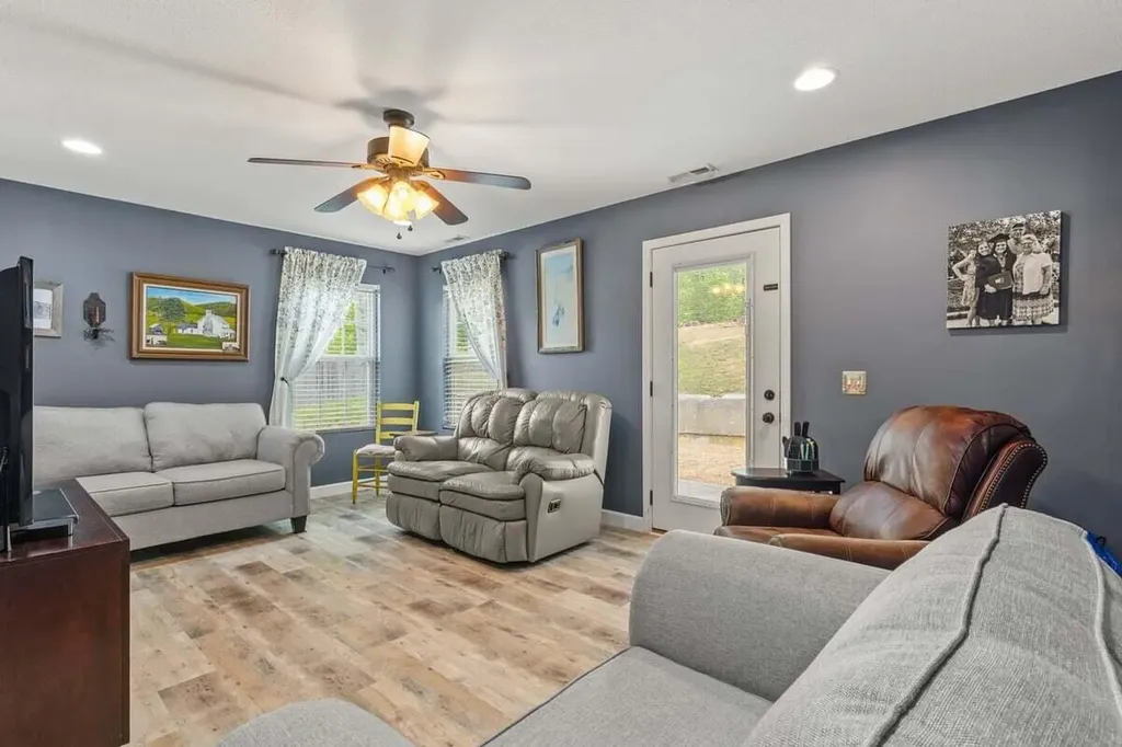 158 Park Avenue Madisonville TN 37354