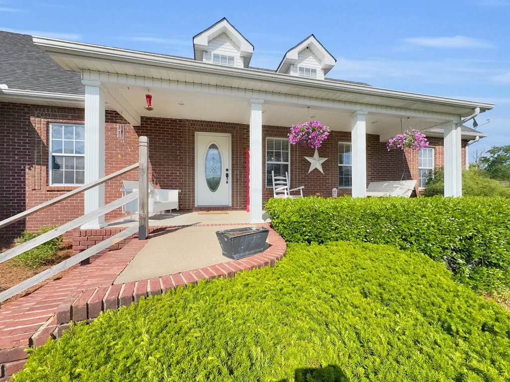 3265 Highway 141, N Hartsville TN 37074