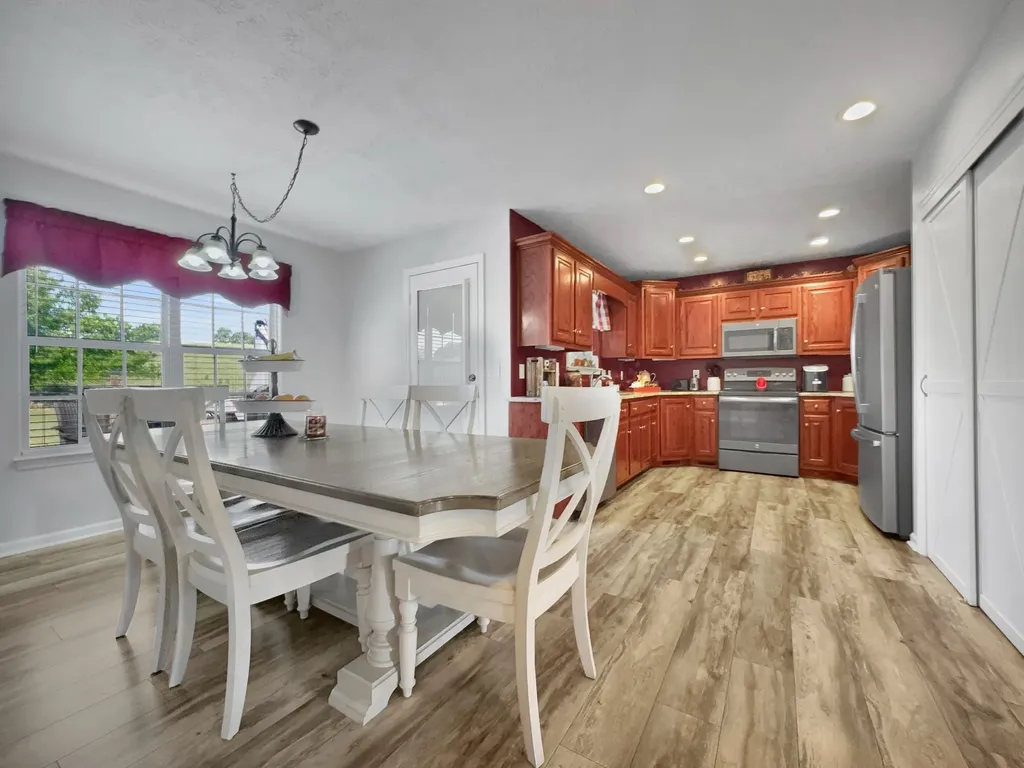 3265 Highway 141, N Hartsville TN 37074