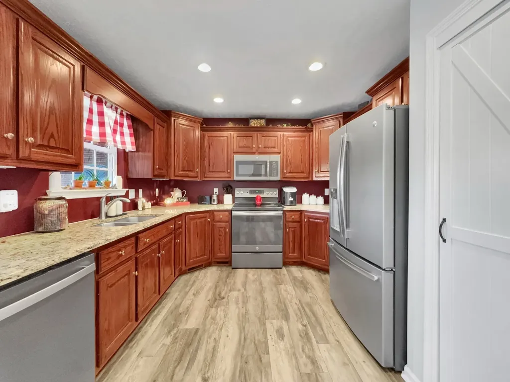 3265 Highway 141, N Hartsville TN 37074