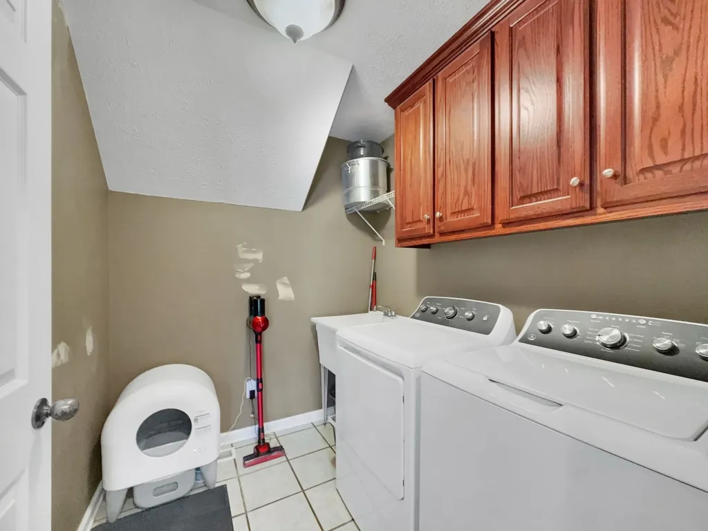 3265 Highway 141, N Hartsville TN 37074