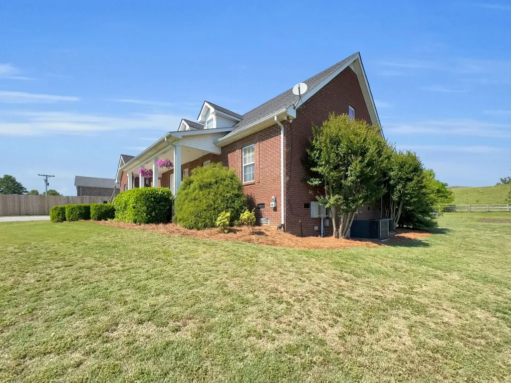 3265 Highway 141, N Hartsville TN 37074