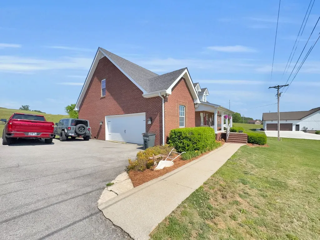 3265 Highway 141, N Hartsville TN 37074