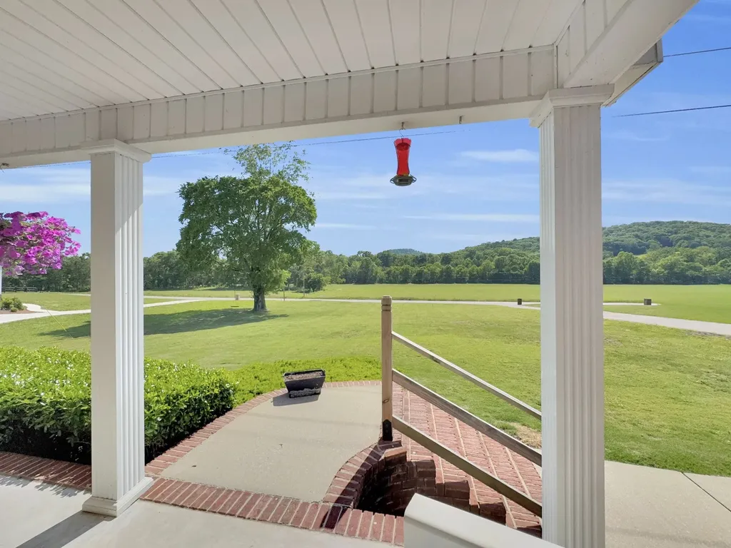3265 Highway 141, N Hartsville TN 37074