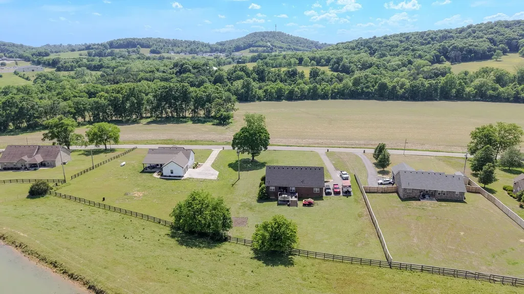 3265 Highway 141, N Hartsville TN 37074