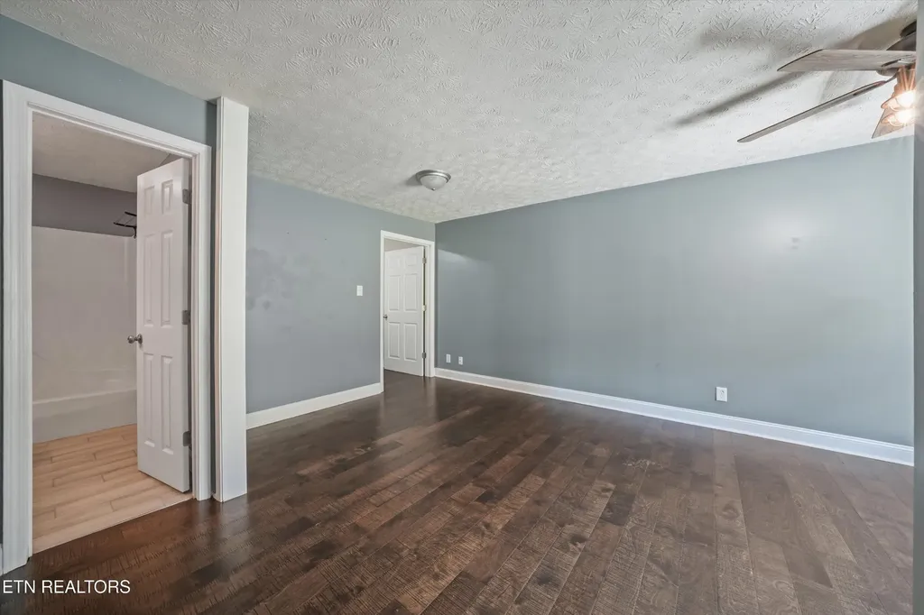3311 Big Cove Lane Louisville TN 37777