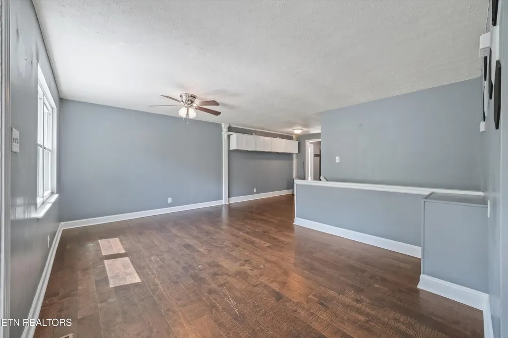 3311 Big Cove Lane Louisville TN 37777
