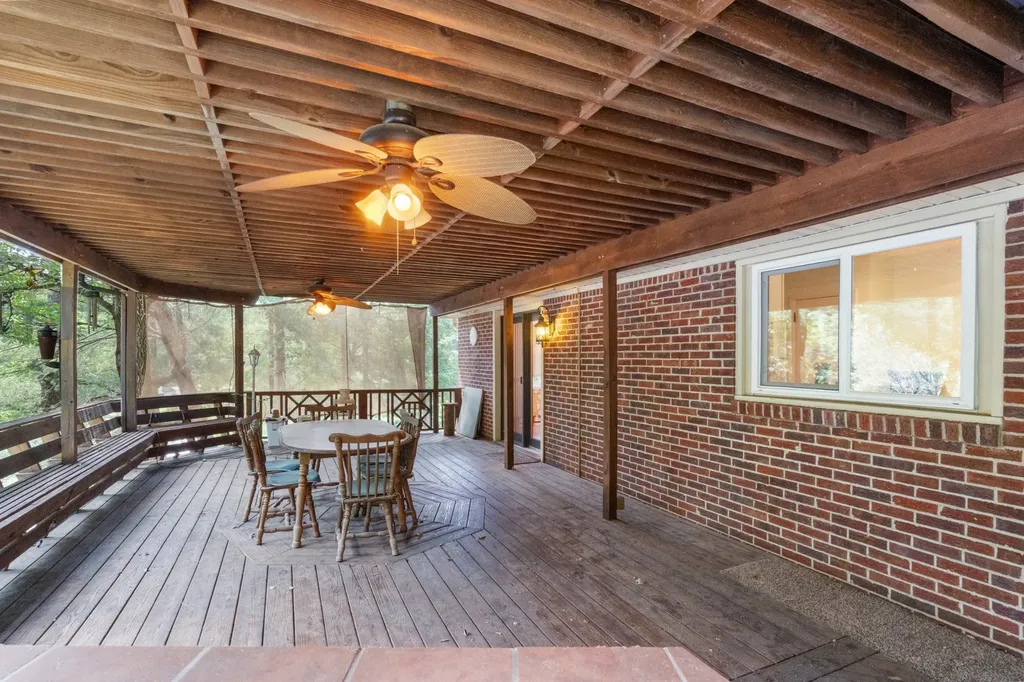 498 Highway 100 Centerville TN 37033