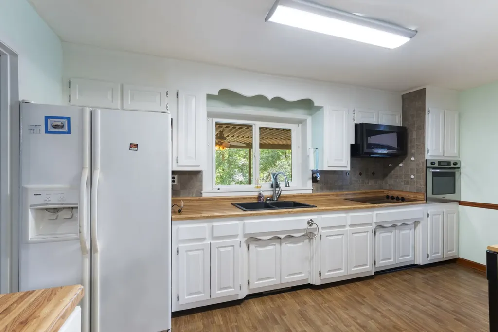 498 Highway 100 Centerville TN 37033