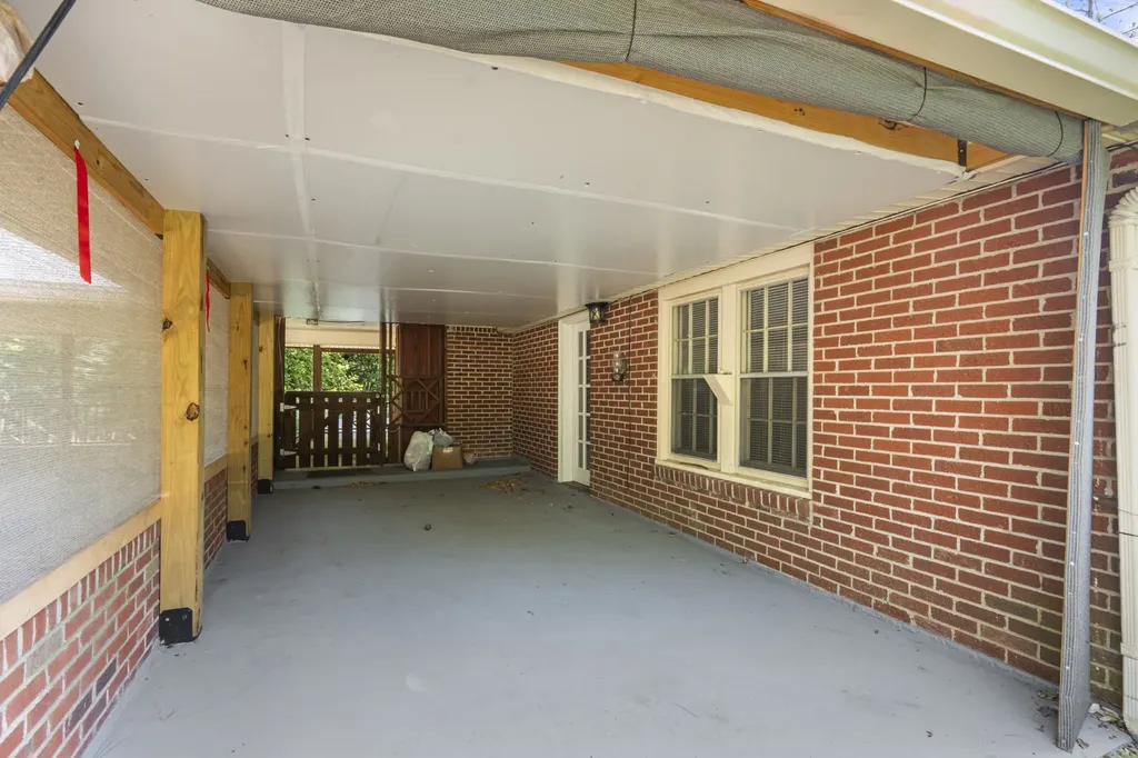 498 Highway 100 Centerville TN 37033