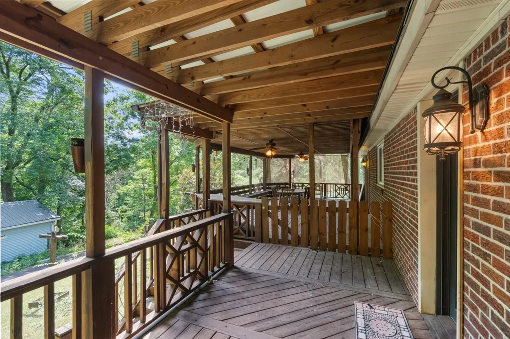 498 Highway 100 Centerville TN 37033