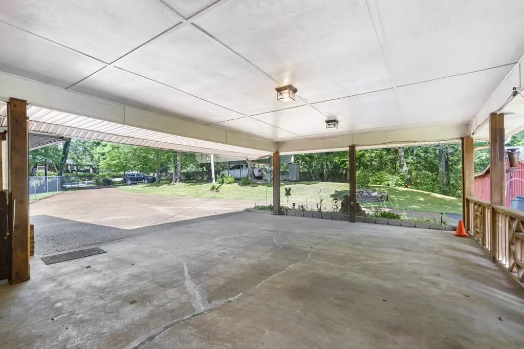 498 Highway 100 Centerville TN 37033