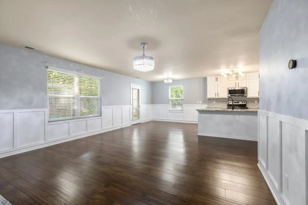 1240 Oxford Village Cove Columbia TN 38401