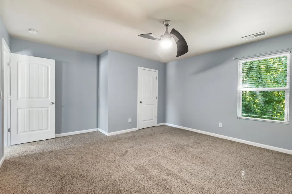 1240 Oxford Village Cove Columbia TN 38401