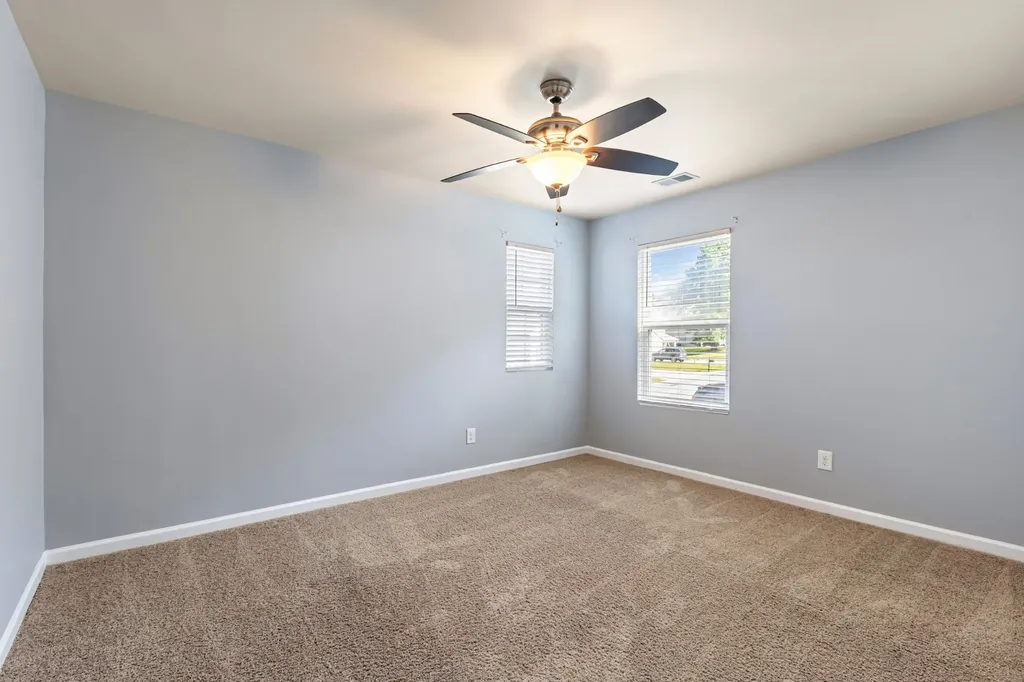 1240 Oxford Village Cove Columbia TN 38401