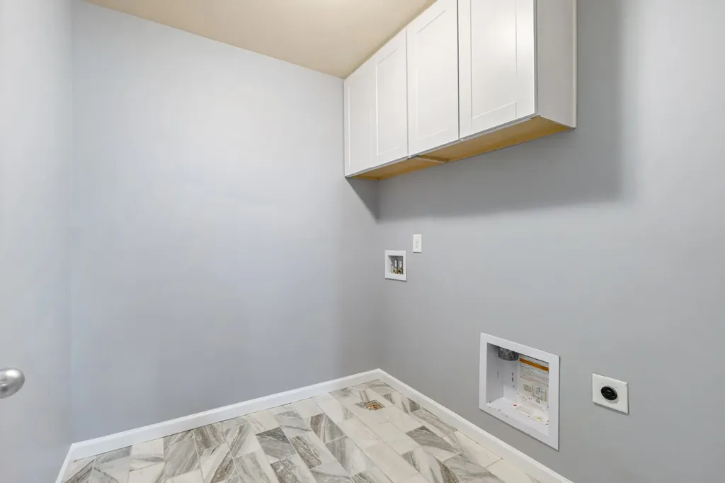 1240 Oxford Village Cove Columbia TN 38401