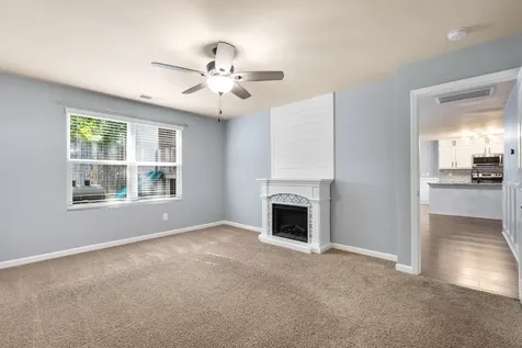 1240 Oxford Village Cove Columbia TN 38401