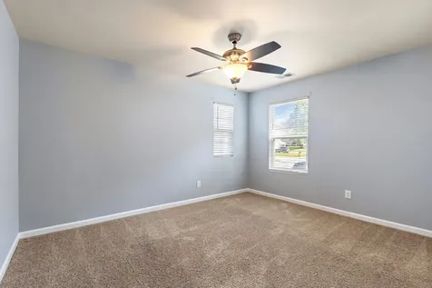 1240 Oxford Village Cove Columbia TN 38401