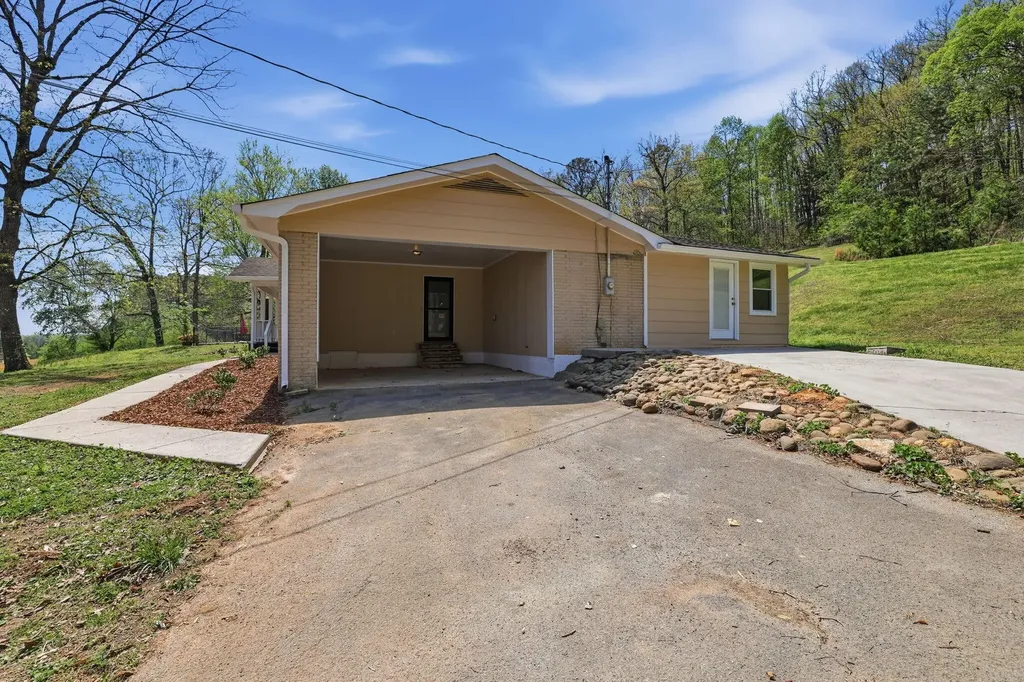 662 Red Hill Valley Road, SE Cleveland TN 37323