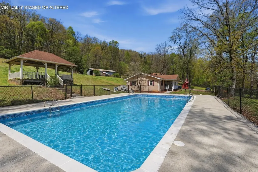 662 Red Hill Valley Road, SE Cleveland TN 37323