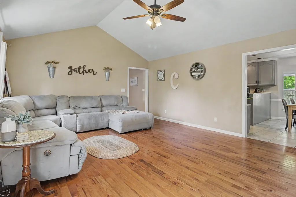 9917 Shore Drive Soddy Daisy TN 37379