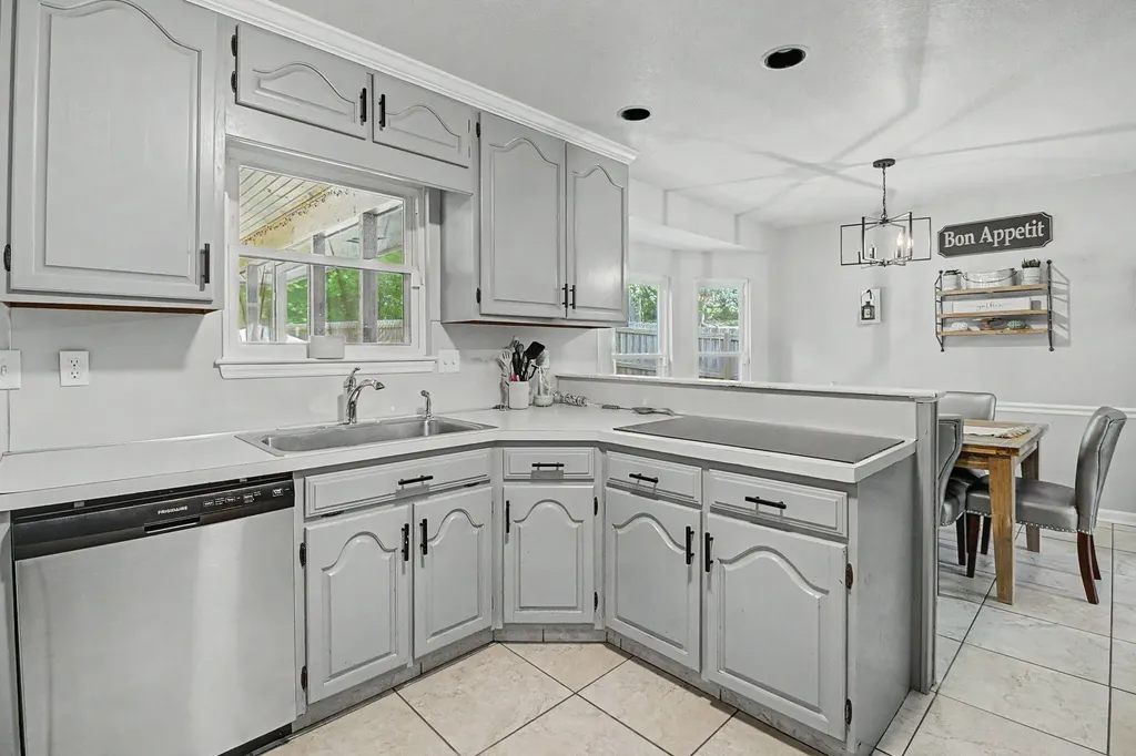 9917 Shore Drive Soddy Daisy TN 37379