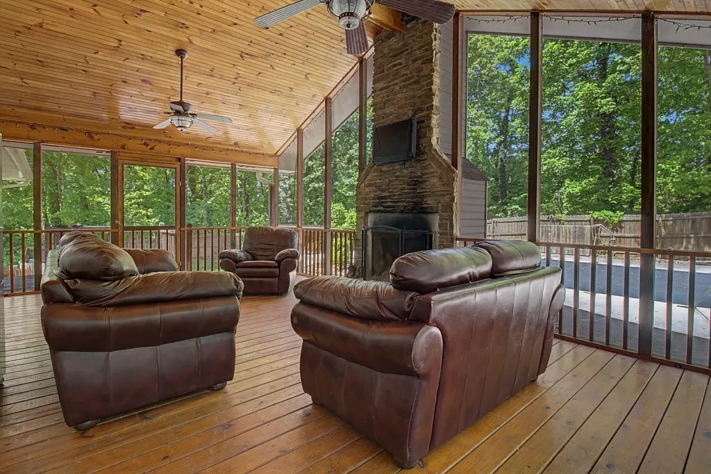 9917 Shore Drive Soddy Daisy TN 37379