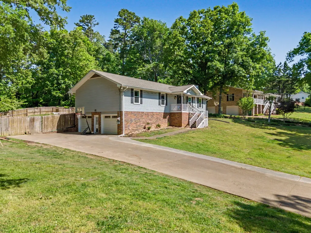 9917 Shore Drive Soddy Daisy TN 37379