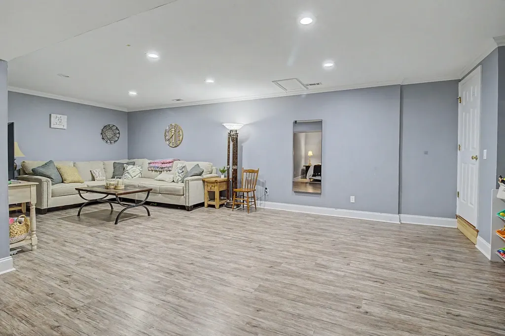 9917 Shore Drive Soddy Daisy TN 37379