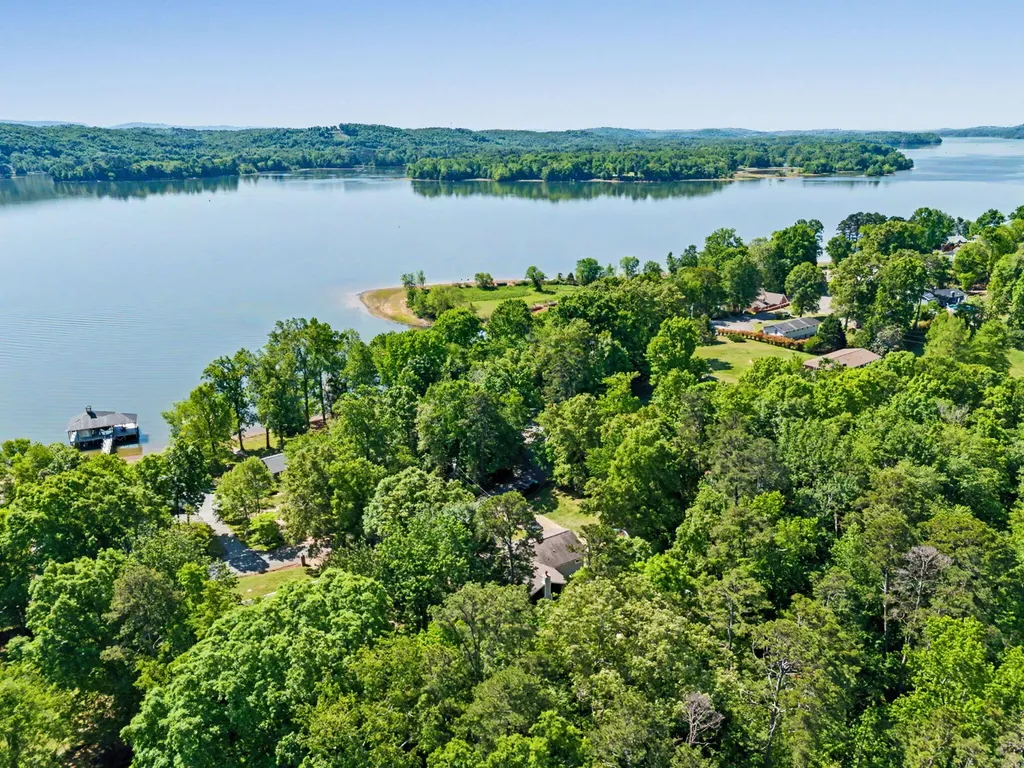 9917 Shore Drive Soddy Daisy TN 37379