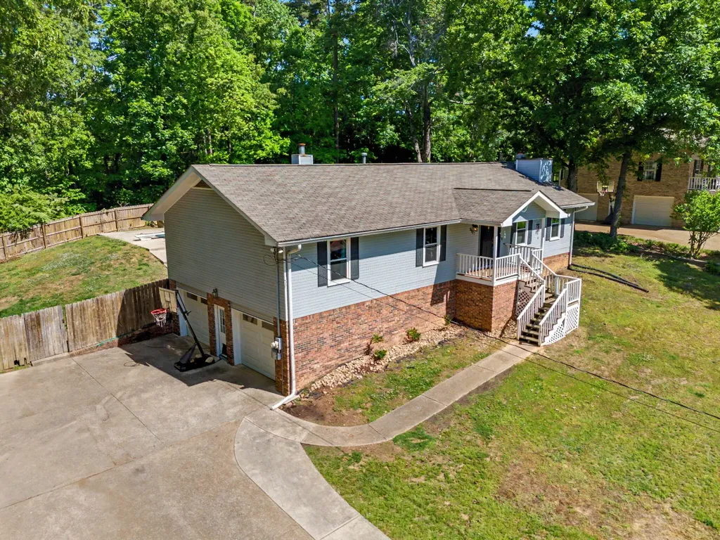 9917 Shore Drive Soddy Daisy TN 37379
