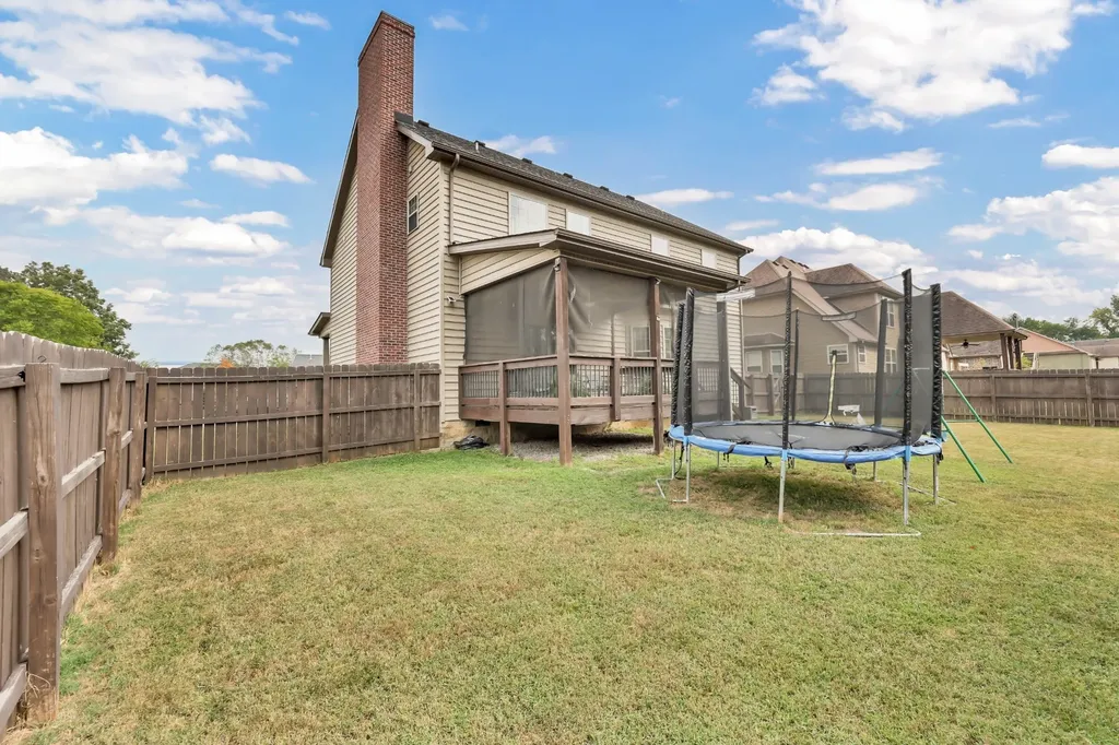 1520 Eads Court Clarksville TN 37043