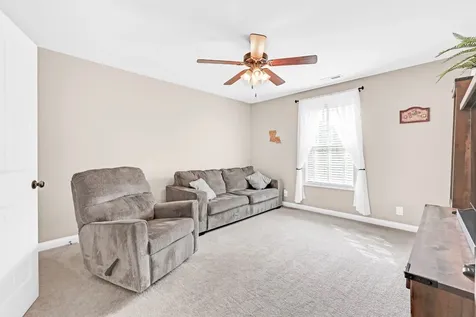 1520 Eads Court Clarksville TN 37043