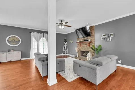 1520 Eads Court Clarksville TN 37043