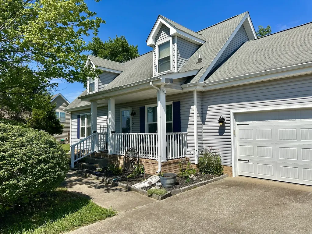163 Old Farmers Road Clarksville TN 37043