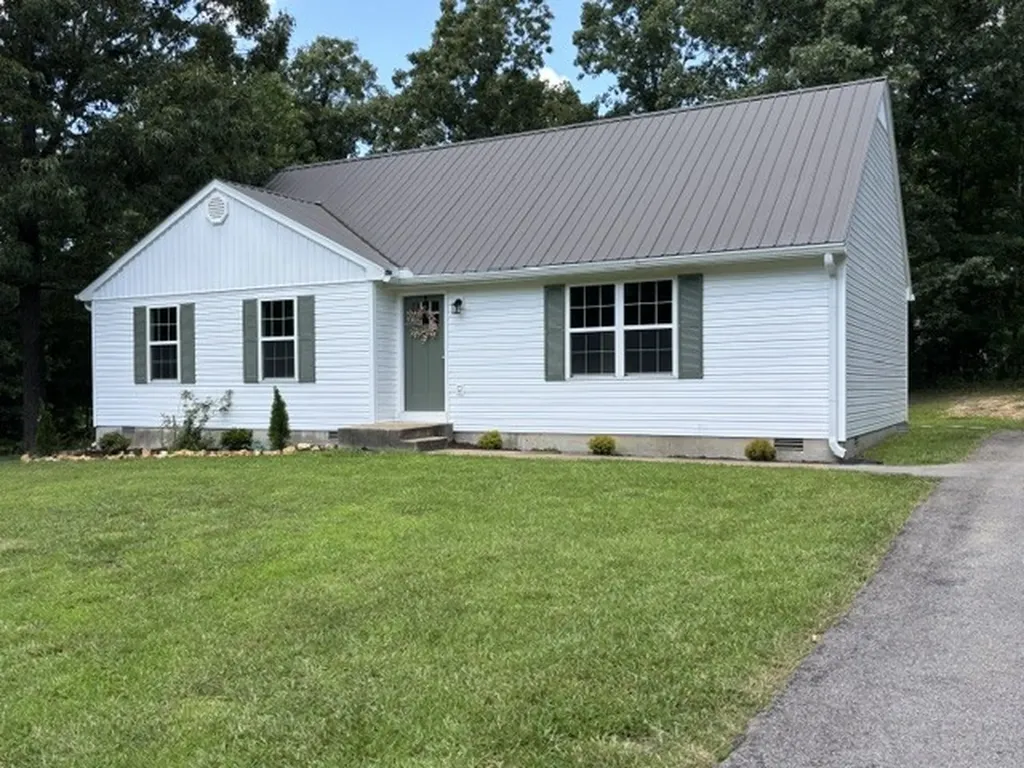 9106 Redbud Lane Nunnelly TN 37137