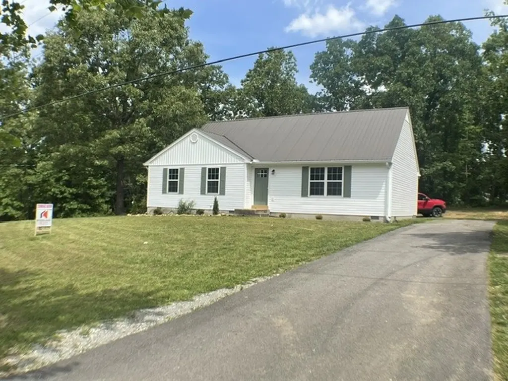 9106 Redbud Lane Nunnelly TN 37137