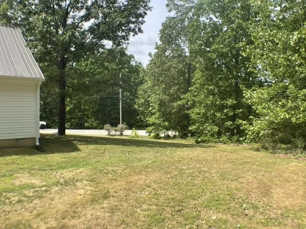 9106 Redbud Lane Nunnelly TN 37137